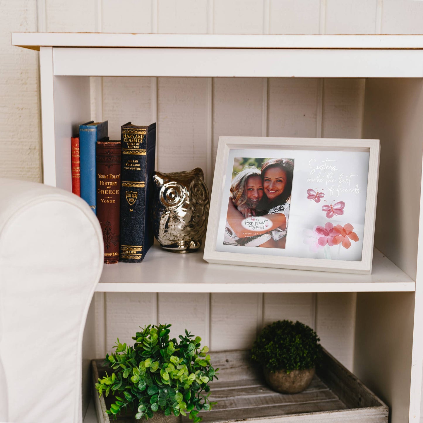 Sisters - 9.5" x 7.5" Shadow Box Frame
(Holds 4" x 6" Photo)