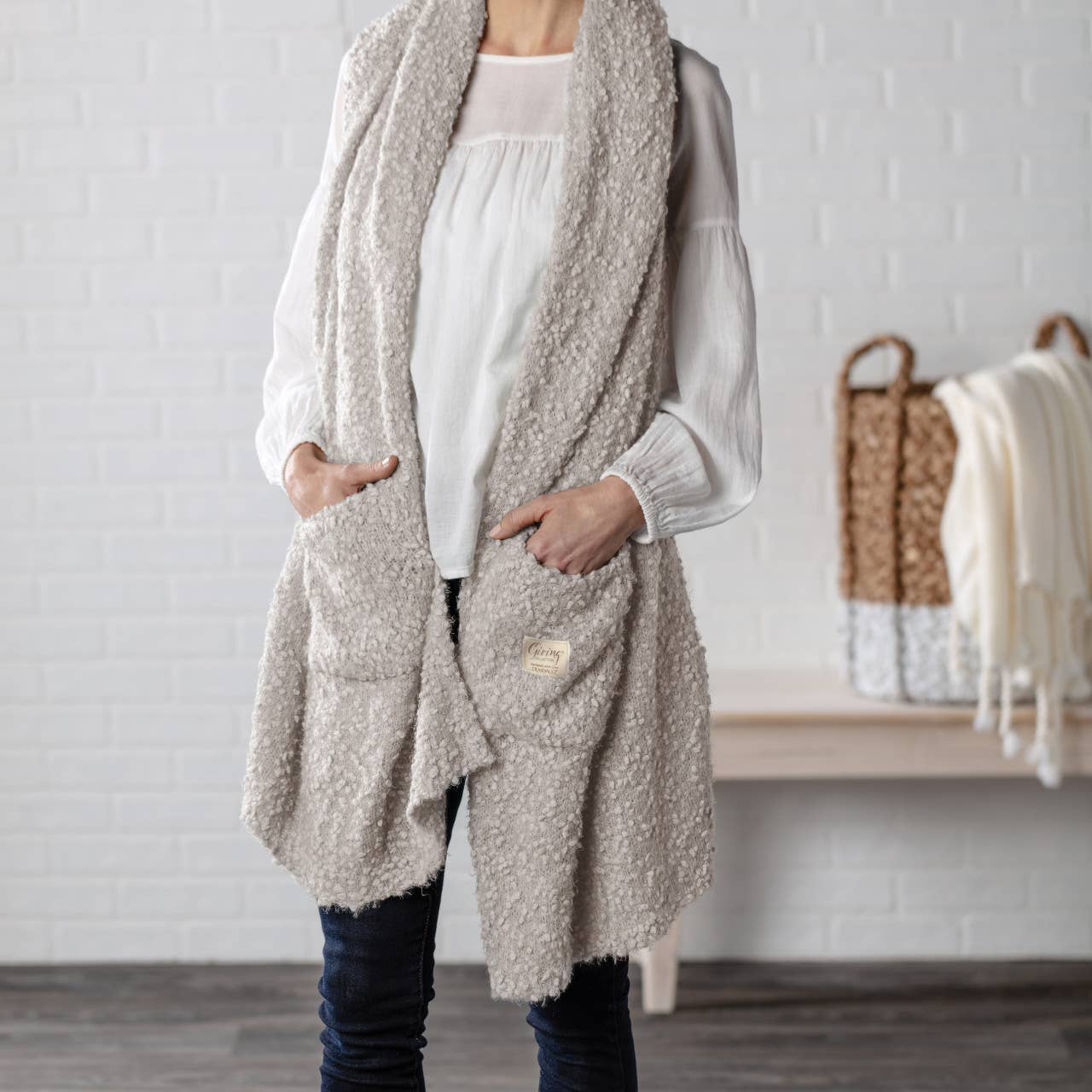 Giving Shawl - Taupe