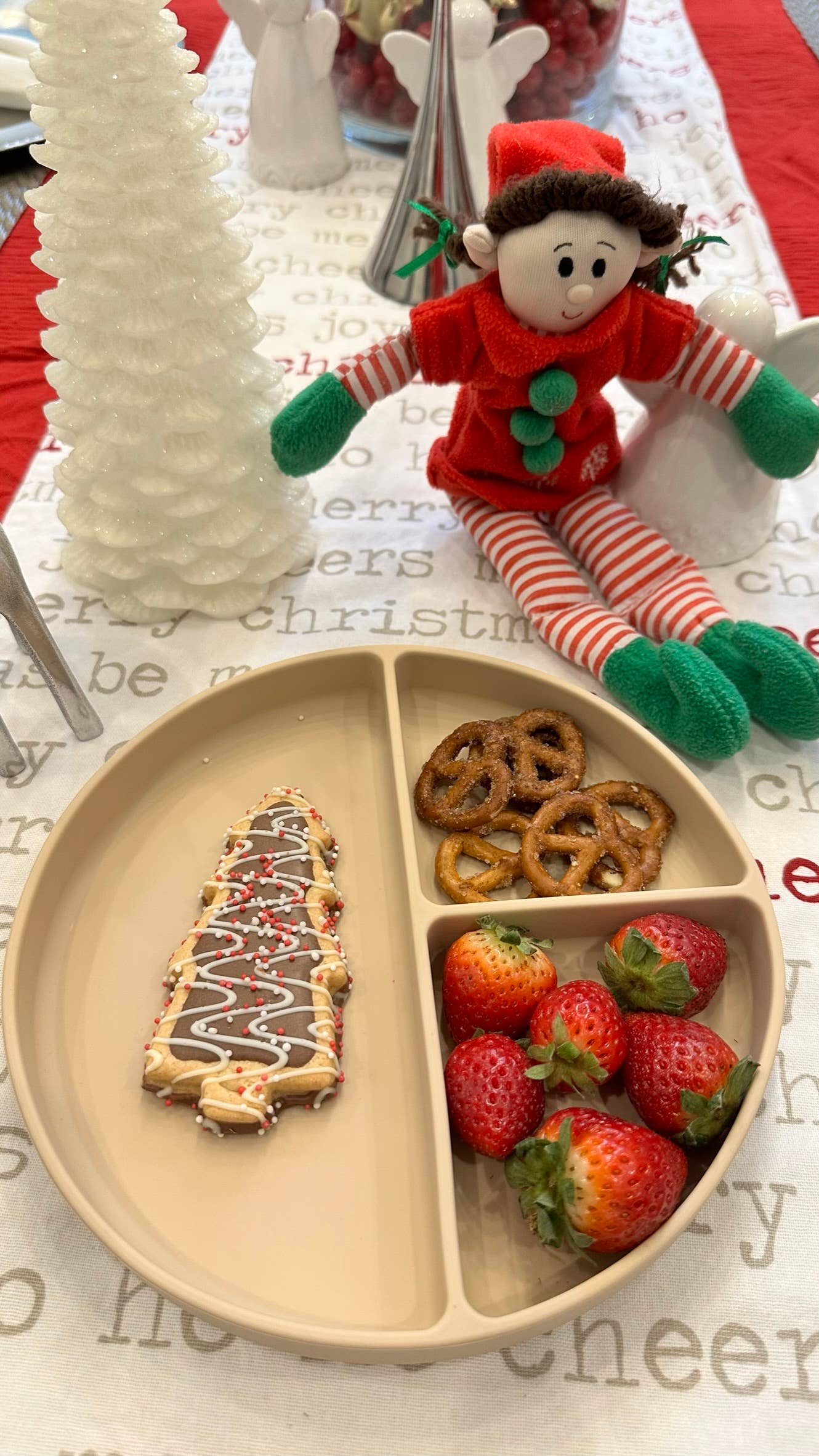 Baby Plate with Suction and  Divided Portions (Oatmeal)