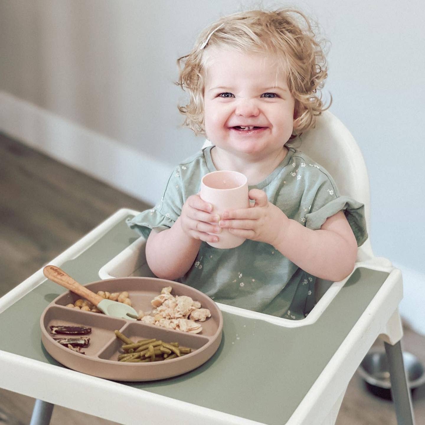 Baby Plate with Suction and  Divided Portions (Oatmeal)